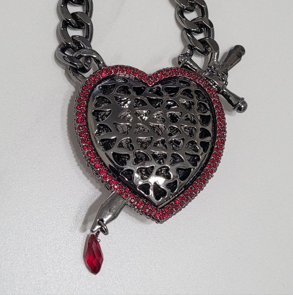 Betsey Johnson Red Pave Crystal Heart Necklace - Picture 4 of 8